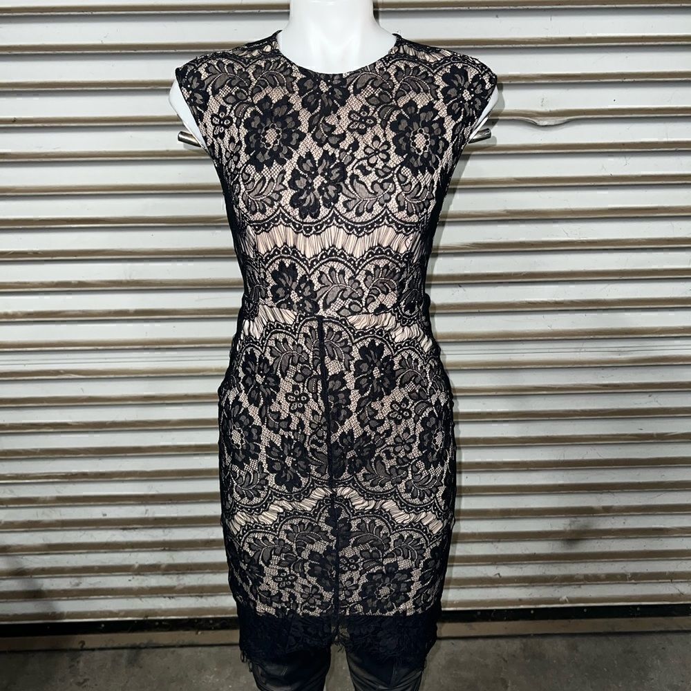 Caribbean Queen lace dress size small - Picture 2 of 6